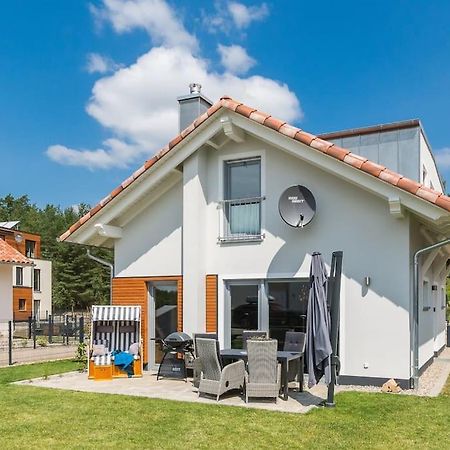 5 Sterne-Ferienhaus Eisvogel Am See Mit Sauna Und Kamin Krakow am See Exterior foto