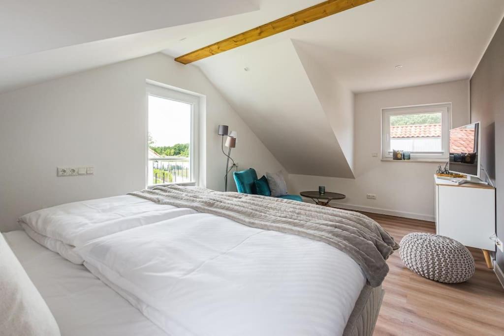 5 Sterne-Ferienhaus Eisvogel Am See Mit Sauna Und Kamin Krakow am See Exterior foto