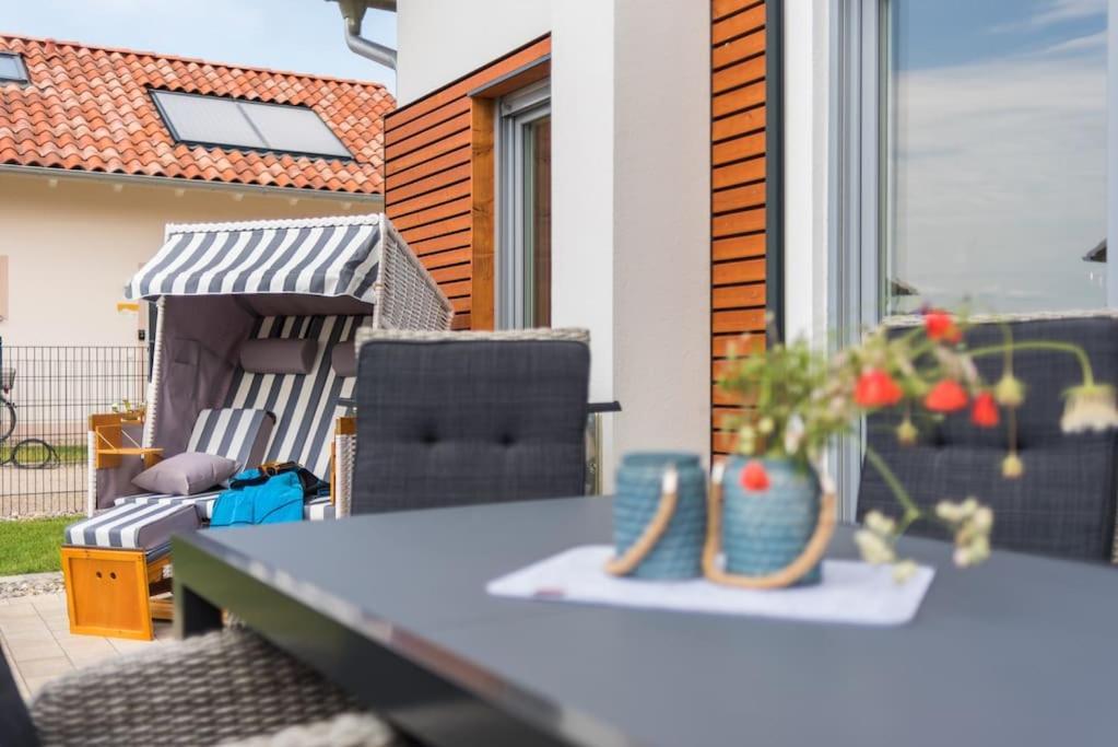 5 Sterne-Ferienhaus Eisvogel Am See Mit Sauna Und Kamin Krakow am See Exterior foto