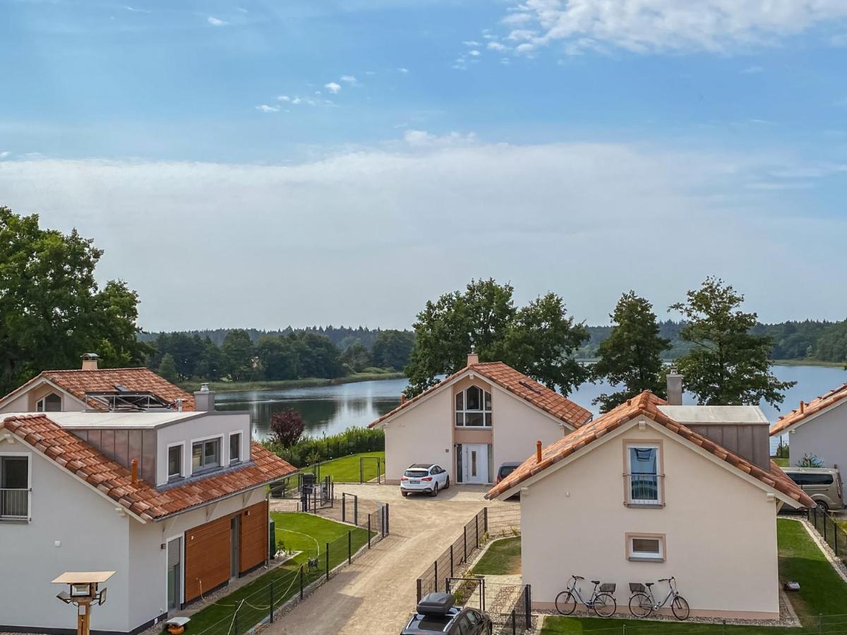 5 Sterne-Ferienhaus Eisvogel Am See Mit Sauna Und Kamin Krakow am See Exterior foto